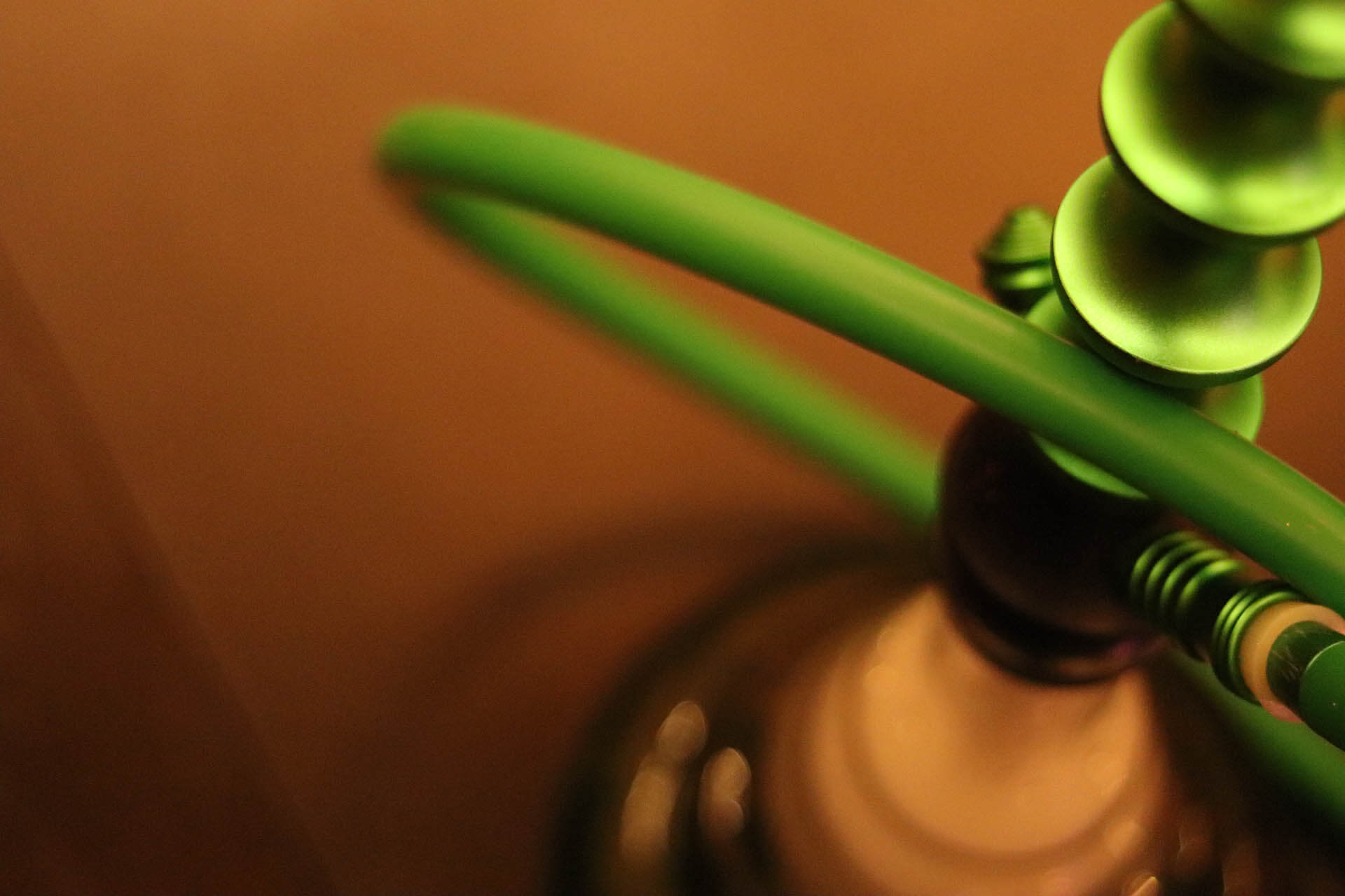 Grüne Edelstahl-Shisha mit Ventilkugeln
